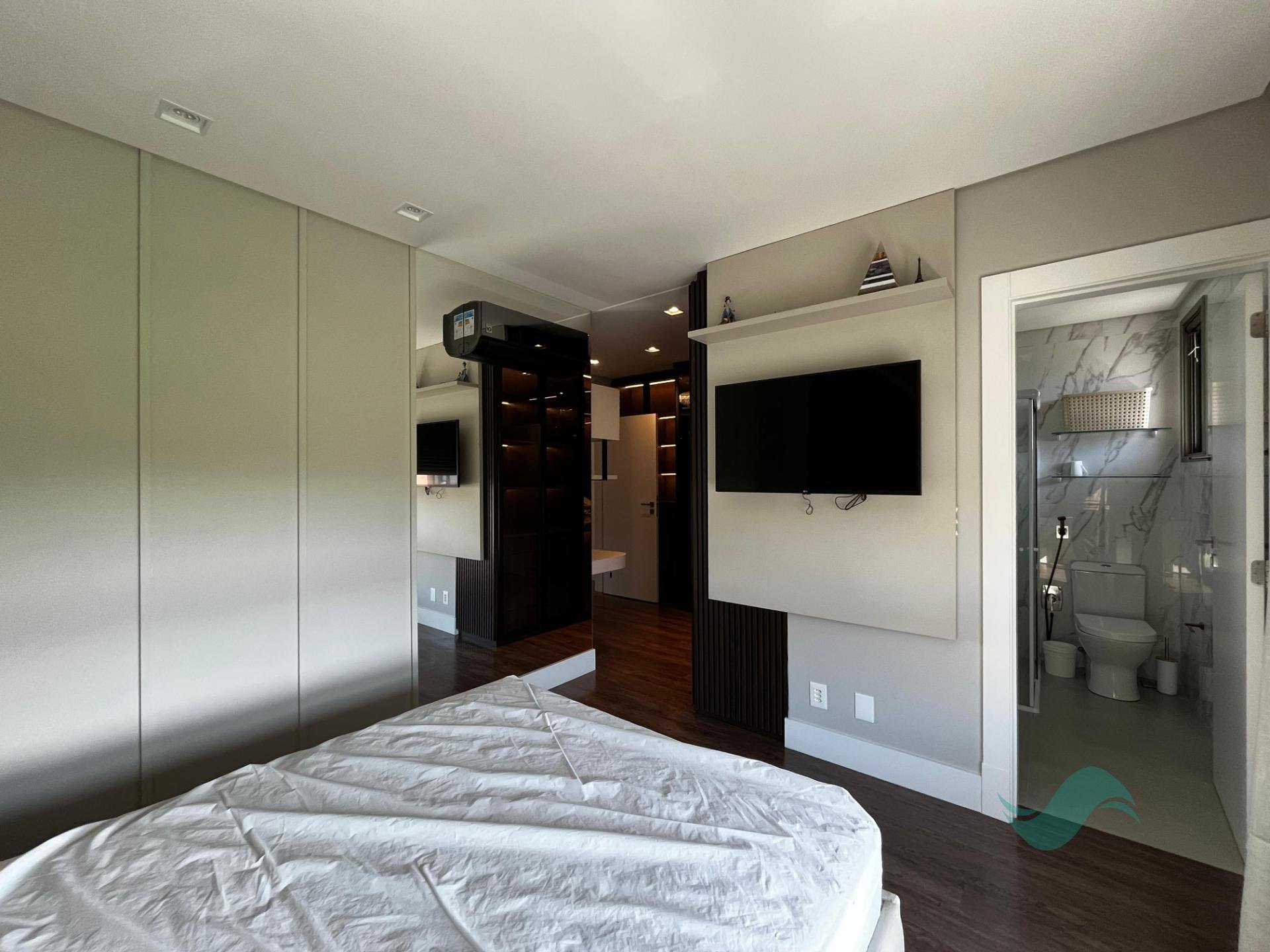Apartamento à venda com 3 quartos, 3 suítes, 2 vagas e 124m² no Jurerê, Florianópolis (SC) — foto 21 de 23