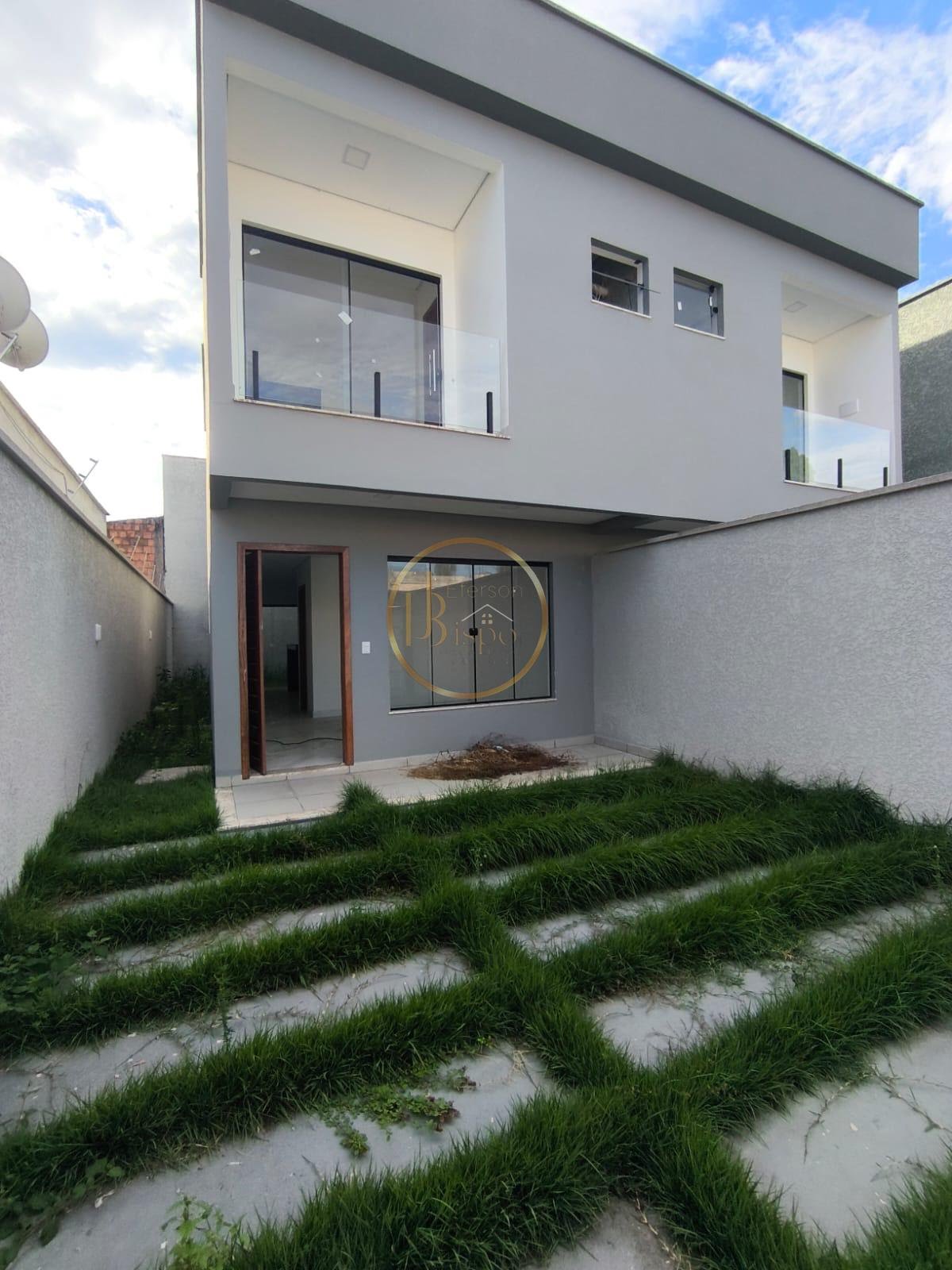 Apartamento à venda com 2 quartos, 3 banheiros, 1 vaga e 80m² no Cambolo, Porto Seguro — foto principal