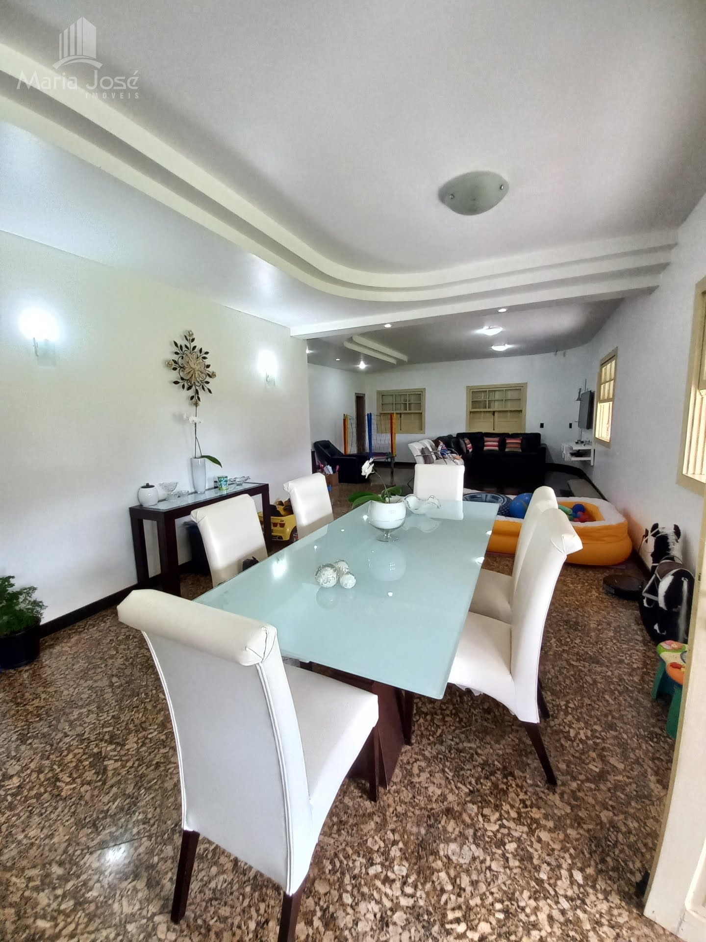 Casa à venda com 3 quartos, 1 suíte, 4 vagas e 239m² no Titamar, Sete Lagoas (MG) — foto 28 de 30