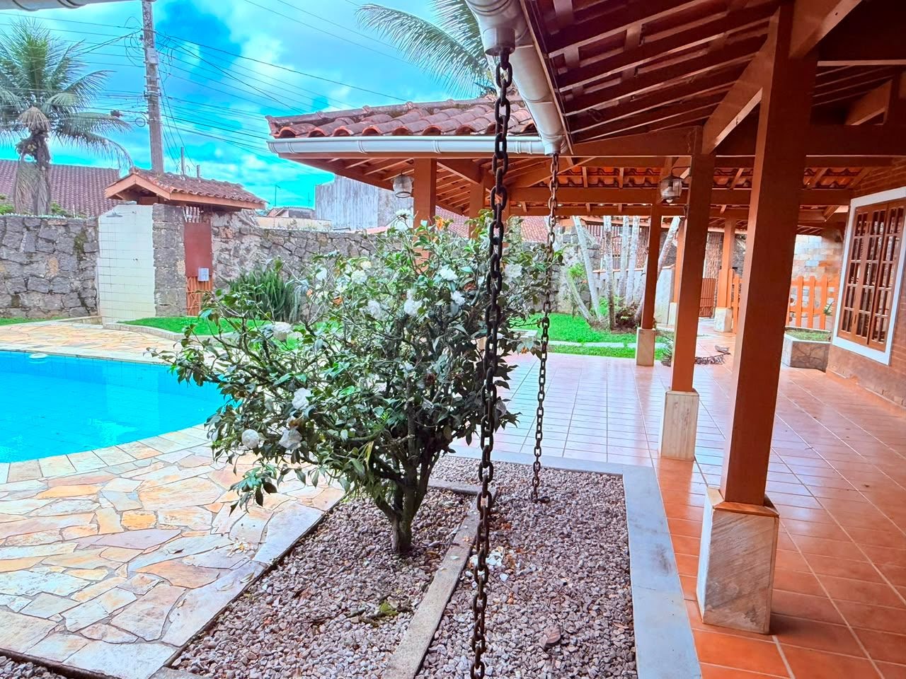 Casa à venda com 3 quartos, 3 banheiros, 4 vagas e 900m² no Jardim Carolina, Ubatuba (SP) — foto 15 de 17