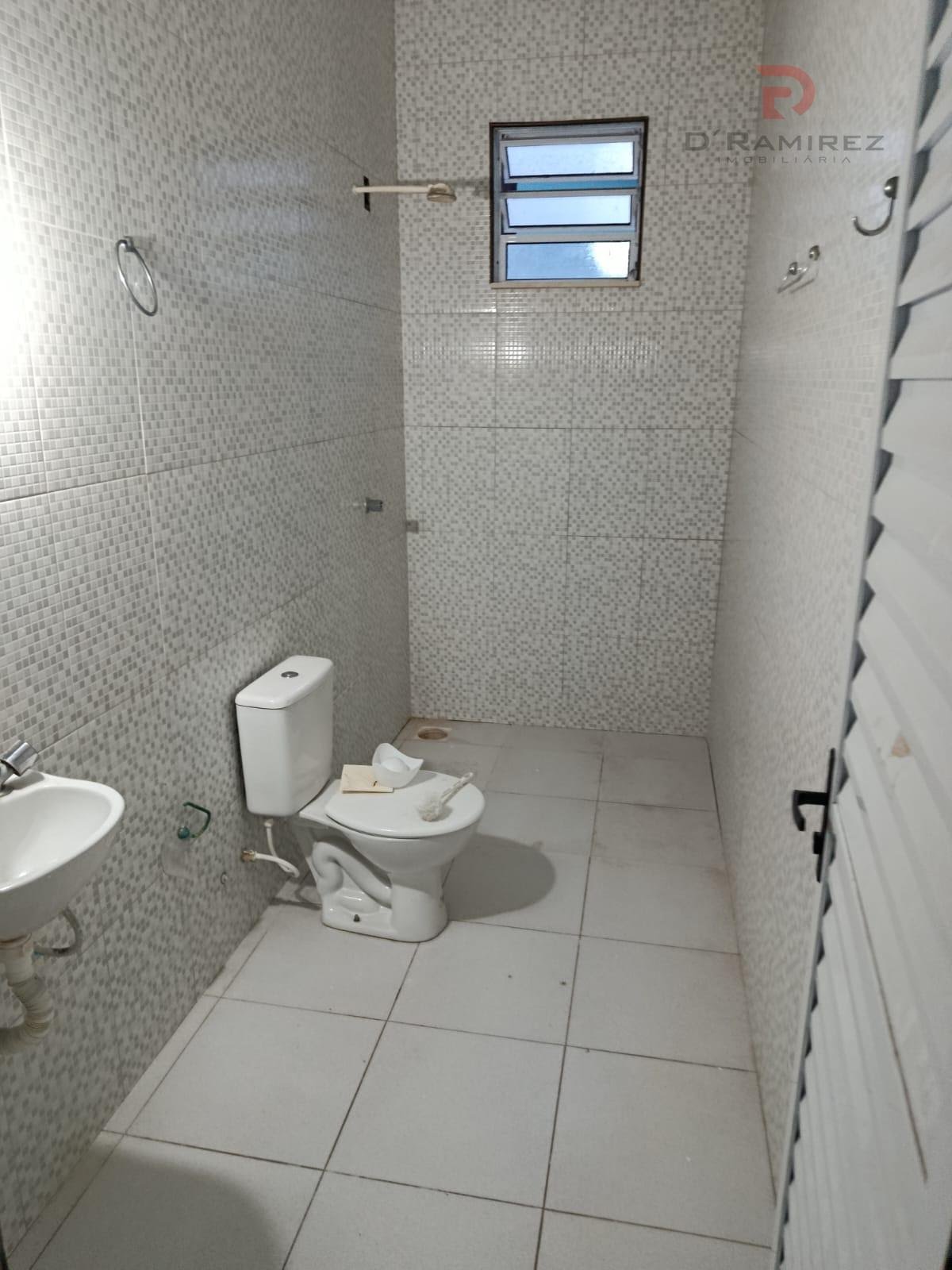 Casa à venda com 5 quartos, 1 suíte, 2 vagas e 250m² no Cohama, São Luís (MA) — foto 18 de 26