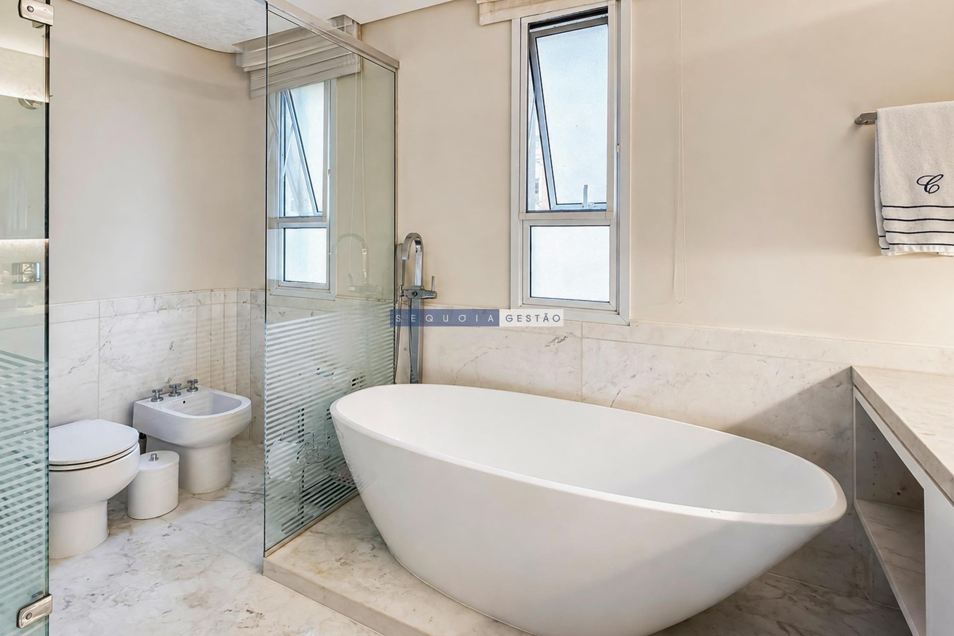 Apartamento à venda com 3 quartos, 3 suítes, 4 vagas e 315m² no Jardim Europa, São Paulo (SP) — foto 30 de 30
