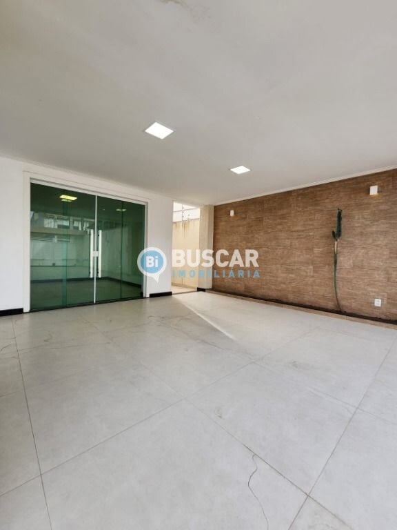 Casa à venda com 4 quartos, 2 suítes, 5 vagas e 330m² no Cidade Nova, Feira de Santana (BA) — foto 7 de 21