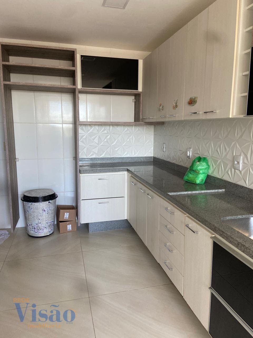 Apartamento à venda com 3 quartos, 1 suíte, 2 vagas e 100m² no Centro, Paracatu (MG) — foto 5 de 30