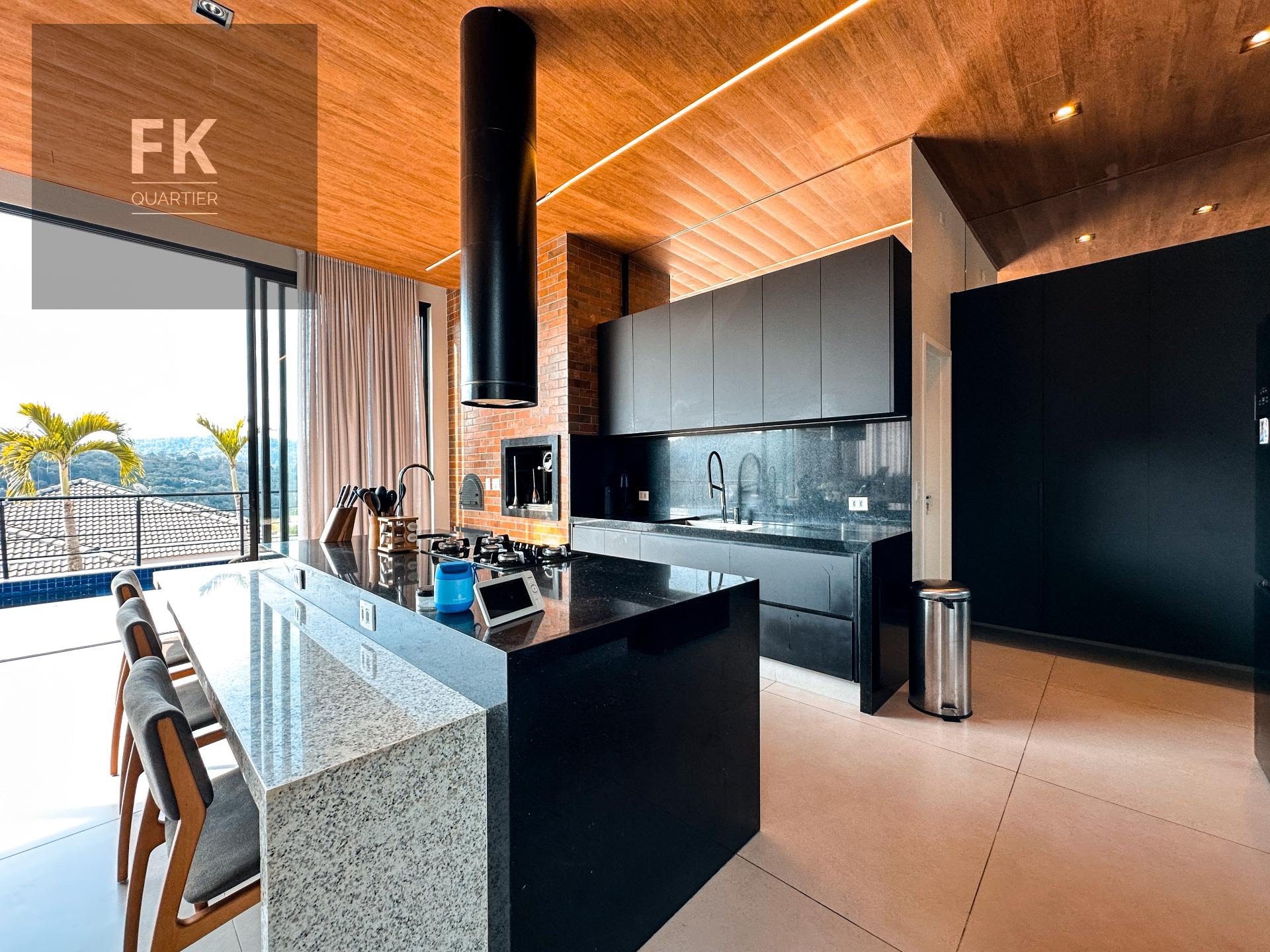 Casa à venda com 4 quartos, 4 suítes, 4 vagas e 347m² no Cidade Tamboré, Santana de Parnaíba (SP) — foto 10 de 30