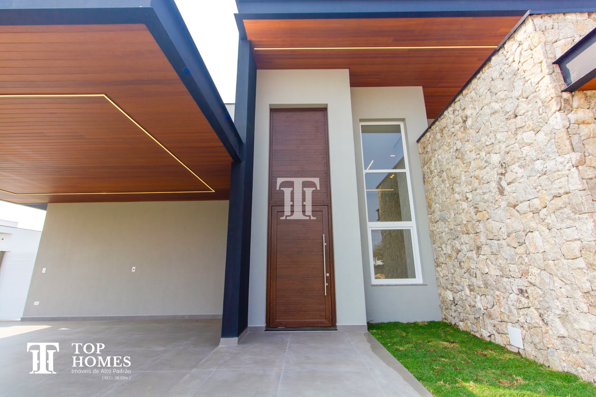 Casa térrea de alto padrão à venda no condomínio Portal Japy Golf Club em Cabreúva/SP