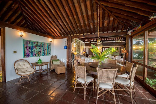 Casa em Ponta Leste  -  Angra dos Reis