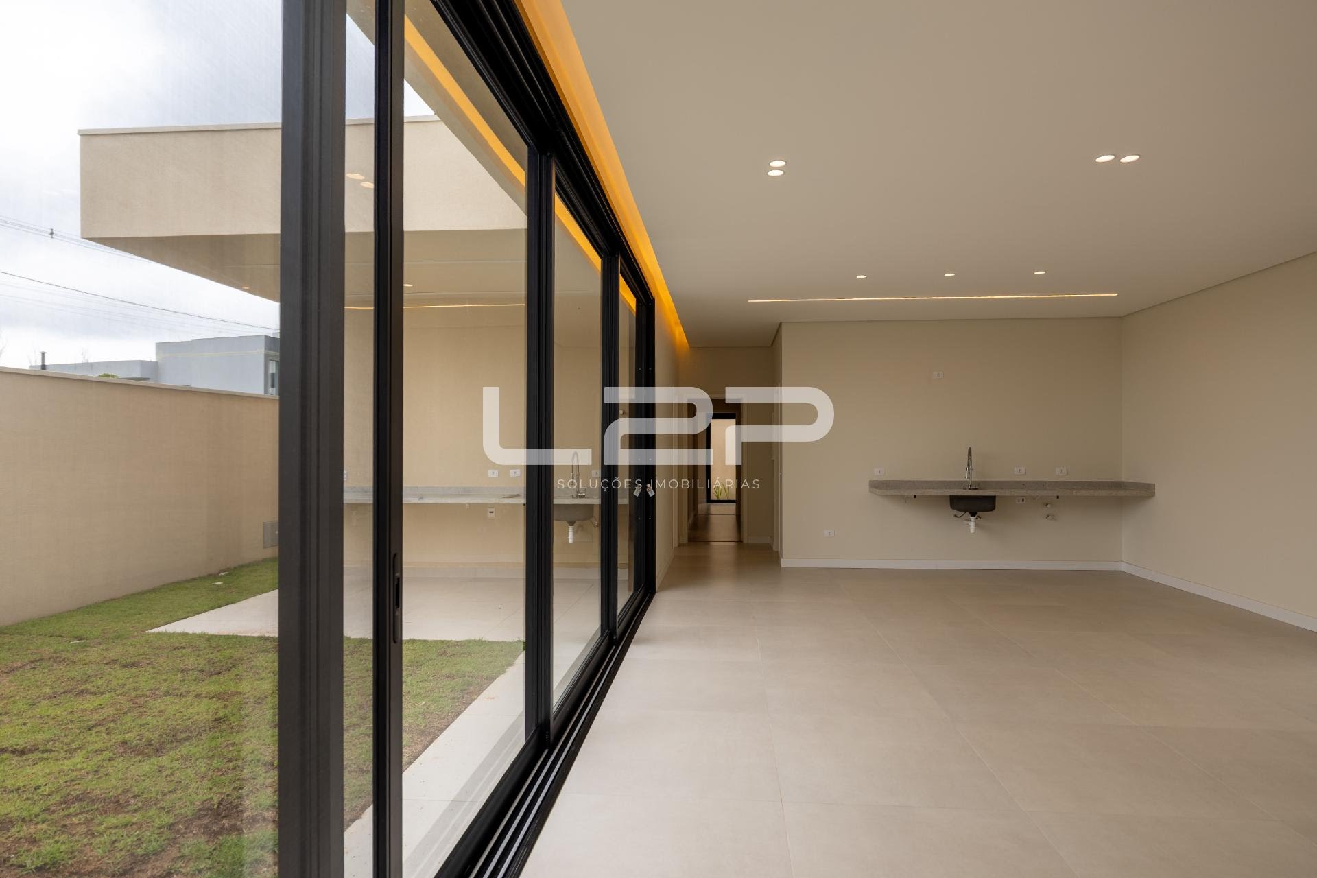 Casa à venda com 3 quartos, 2 suítes, 4 vagas e 190m² no Villagio Azzure, Itupeva (SP) — foto 10 de 24
