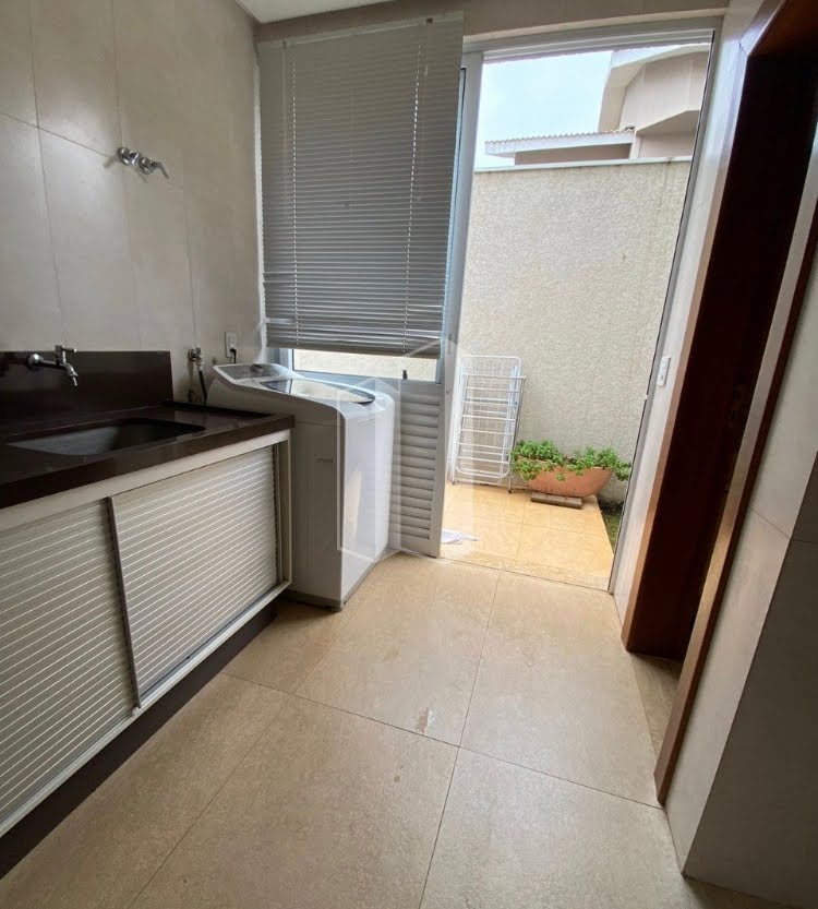 Casa à venda com 4 quartos, 4 suítes, 4 vagas e 322m² no Jardins Mônaco, Aparecida de Goiânia (GO) — foto 3 de 22