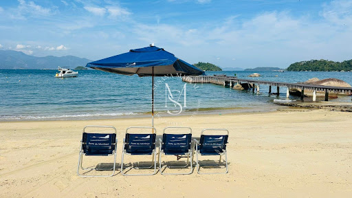 Apartamento de Luxo com Vista para o Mar em Mombaça – Angra dos Reis/RJ
