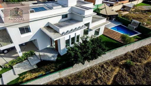 "Casa no Condomínio Granja Corriente- 5 Dormitórios à Venda"