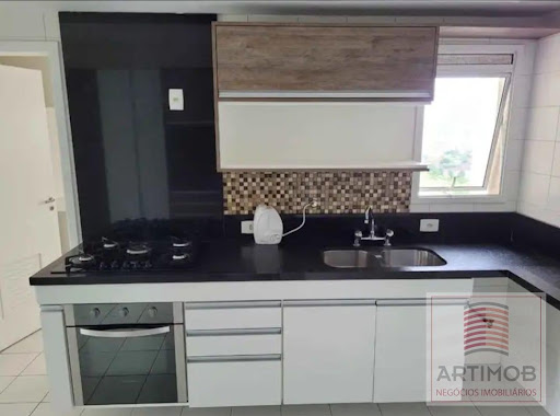 Apartamento à Venda no Morumbi SP: 177m², 4 Dorms, 3 Suítes