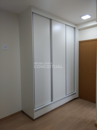 Quarto 1 - Armário