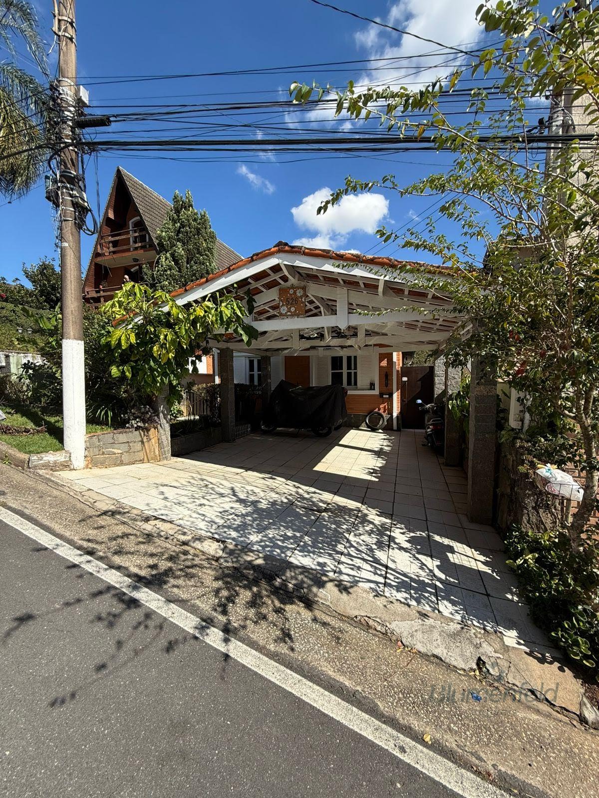Casa à venda com 4 quartos, 4 banheiros, 2 vagas e 229m² no Condomínio Arujazinho IV, Arujá — foto principal