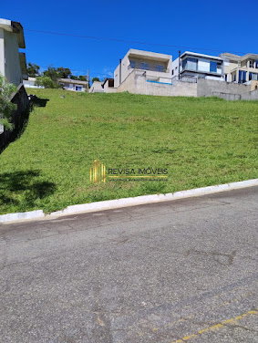 Lote em Condomínio Fechado no Valville I, 360m² à Venda