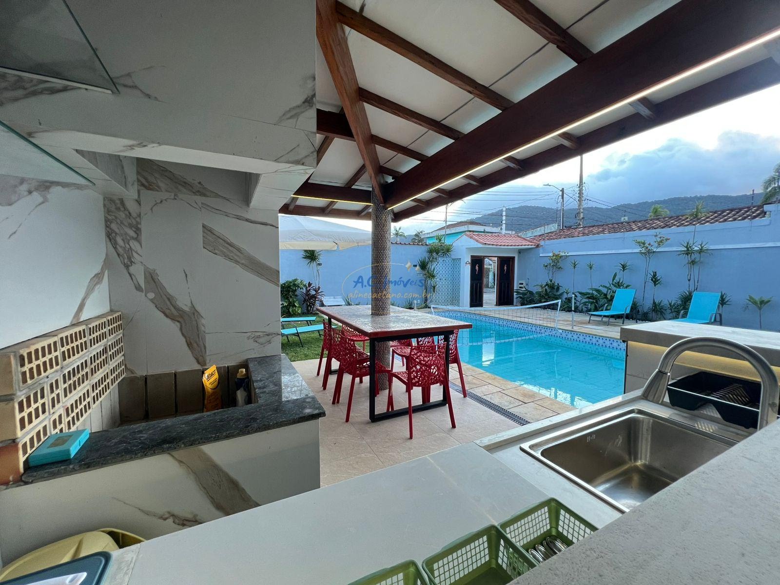 Casa à venda com 4 quartos, 2 suítes, 3 vagas e 200m² no Solemar, Praia Grande (SP) — foto 7 de 27
