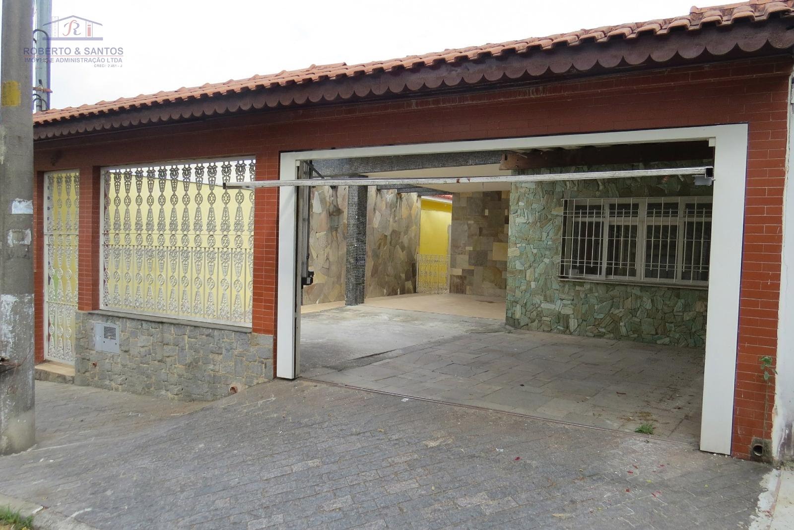 Garagem e portão automático