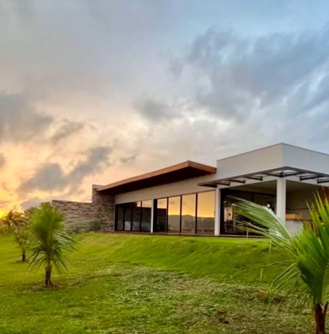 Casa à venda com 3 quartos, 2 suítes, 6 vagas e 279m² no Zona Rural, Delfinópolis (MG) — foto 18 de 22