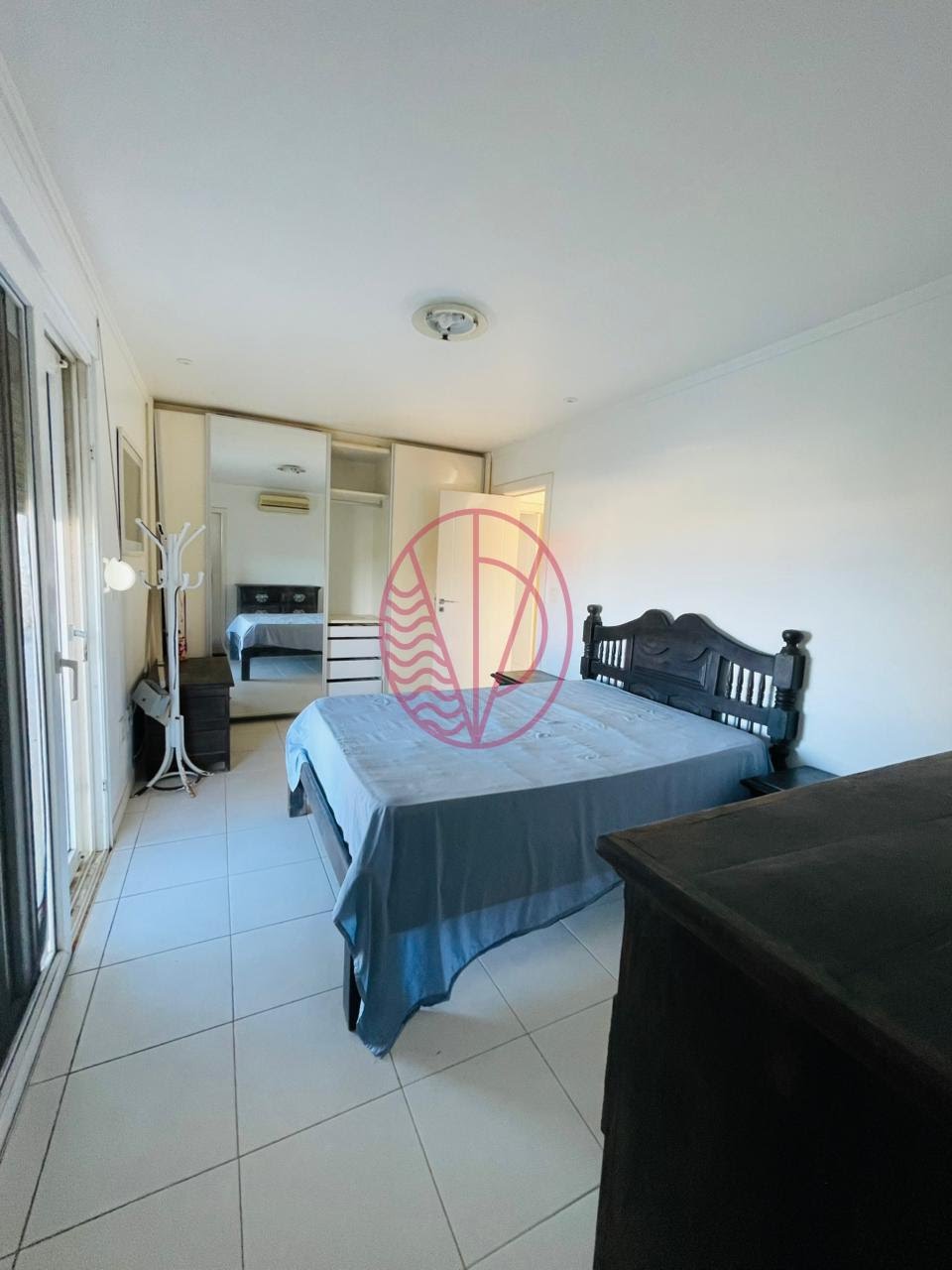 Casa à venda com 6 quartos, 6 suítes, 4 vagas e 1100m² no Pituaçu, Salvador (BA) — foto 23 de 30