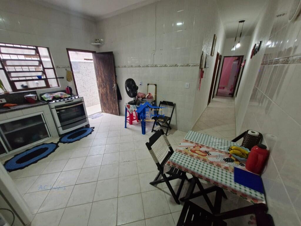 Casa à venda com 3 quartos, 1 suíte, 2 vagas e 177m² no Maracanã, Praia Grande (SP) — foto 9 de 26
