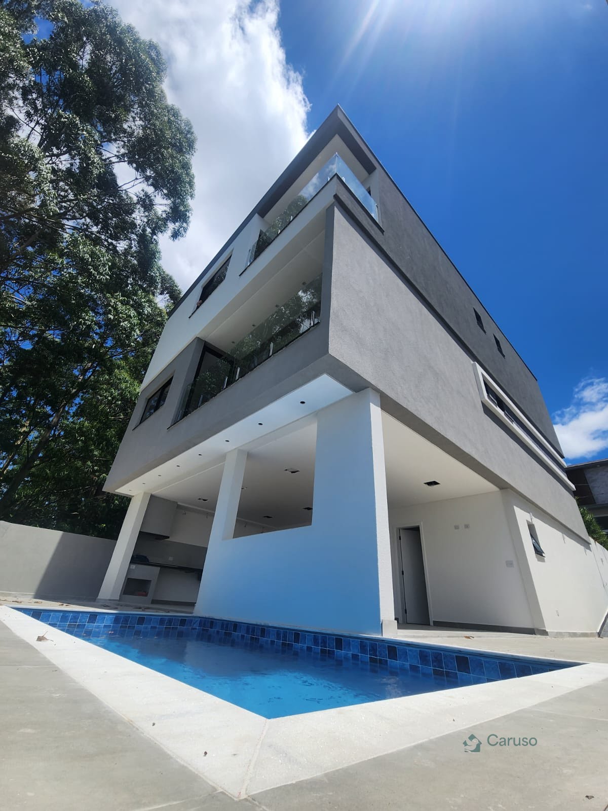 Casa à venda com 4 quartos, 4 suítes, 4 vagas e 300m² no Condomínio Real Park, Arujá (SP) — foto 2 de 18