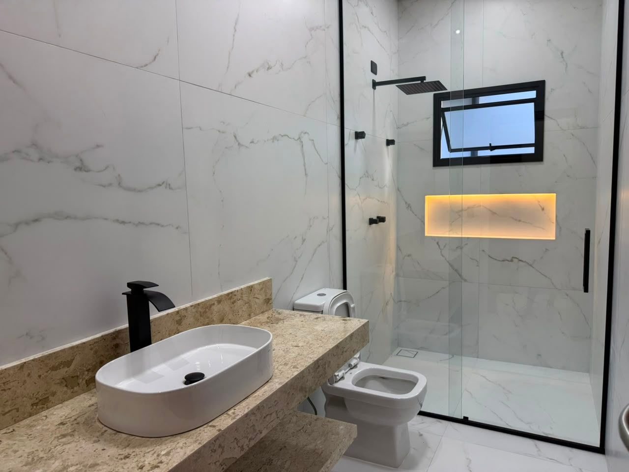 Casa à venda com 3 quartos e 285m² no Jardim Carolina, Ubatuba (SP) — foto 9 de 22