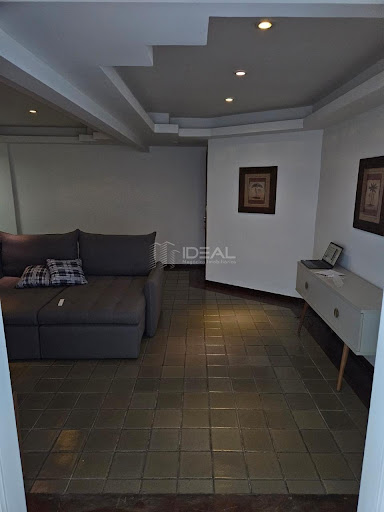 Sala visão saída porta de entrada