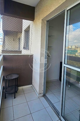 Apartamento semi mobiliado prox. ao Shopping Vila Velha, ES