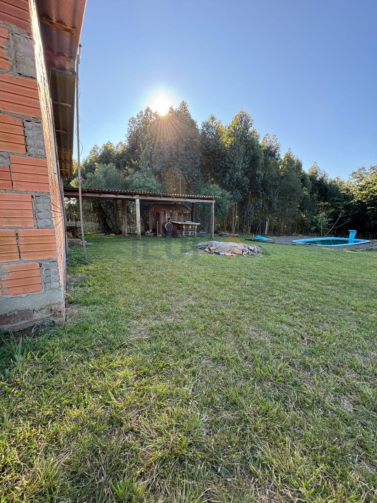 galpão e piscina