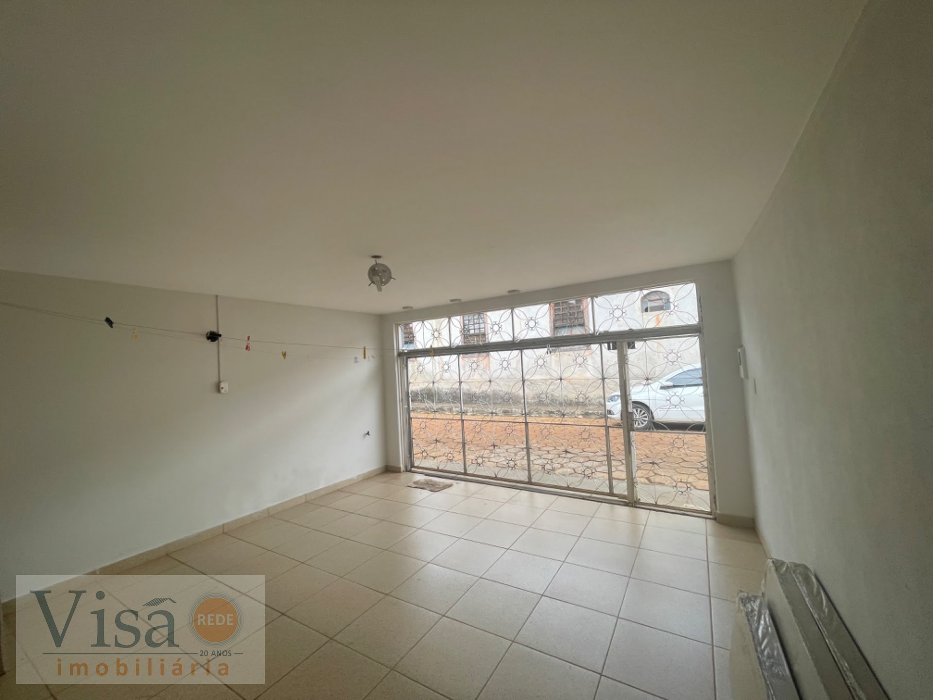 Casa à venda com 3 quartos, 1 suíte, 2 vagas e 250m² no Centro, Paracatu (MG) — foto 3 de 13