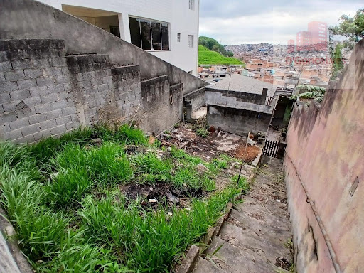 casa antiga, valor levando em consideração o terreno do imóvel 