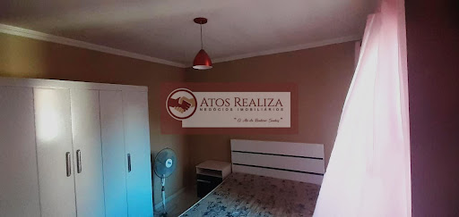 Sobrado em Jardim Iporanga, São Paulo - 3 dormitórios, 1 suíte, 3 banheiros por R$ 399.000