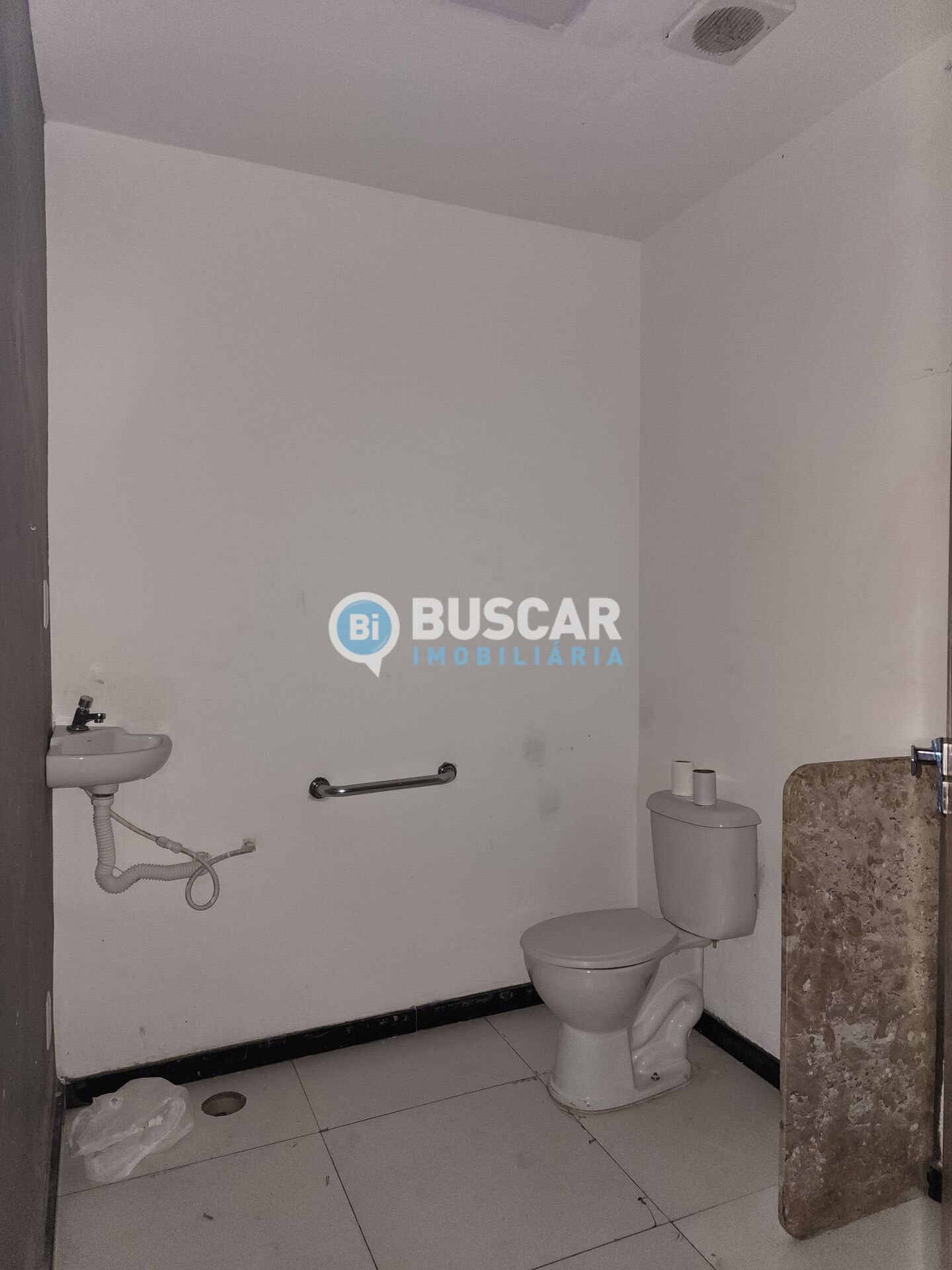 Comercial à venda com 5 banheiros, 4 vagas e 300m² no Santa Mônica, Feira de Santana (BA) — foto 8 de 9
