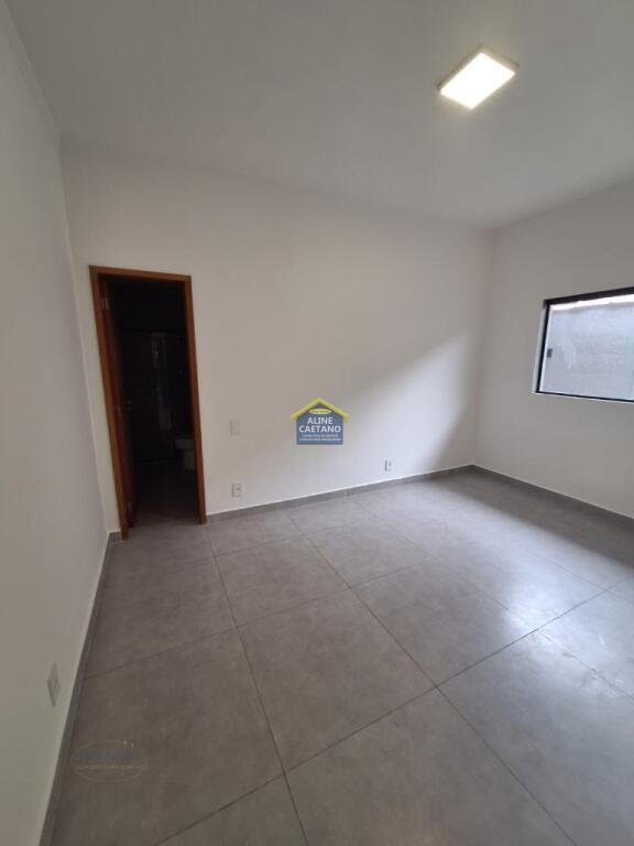 Casa à venda com 2 quartos, 2 suítes, 2 vagas e 140m² no Vila Tupi, Praia Grande (SP) — foto 7 de 18