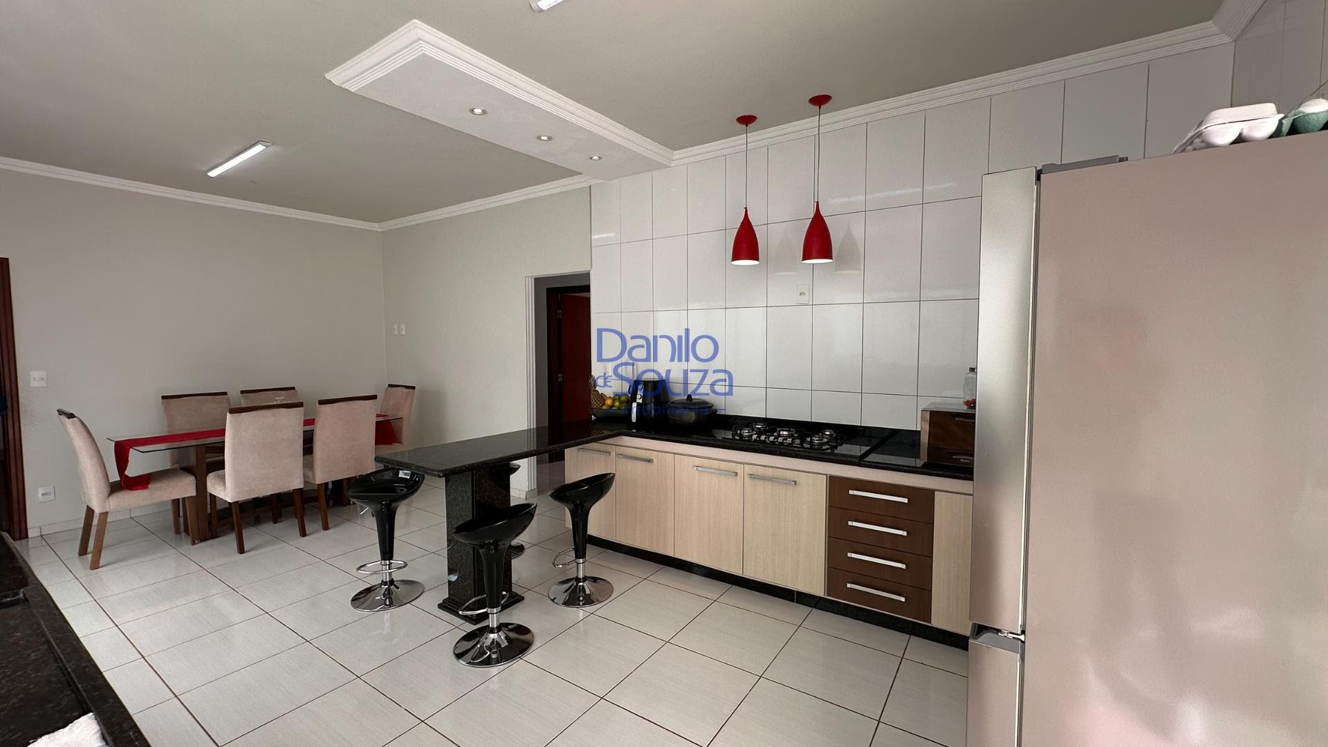 Casa à venda com 3 quartos, 1 suíte, 4 vagas e 174m² no Arasol, Araxá (MG) — foto 6 de 11