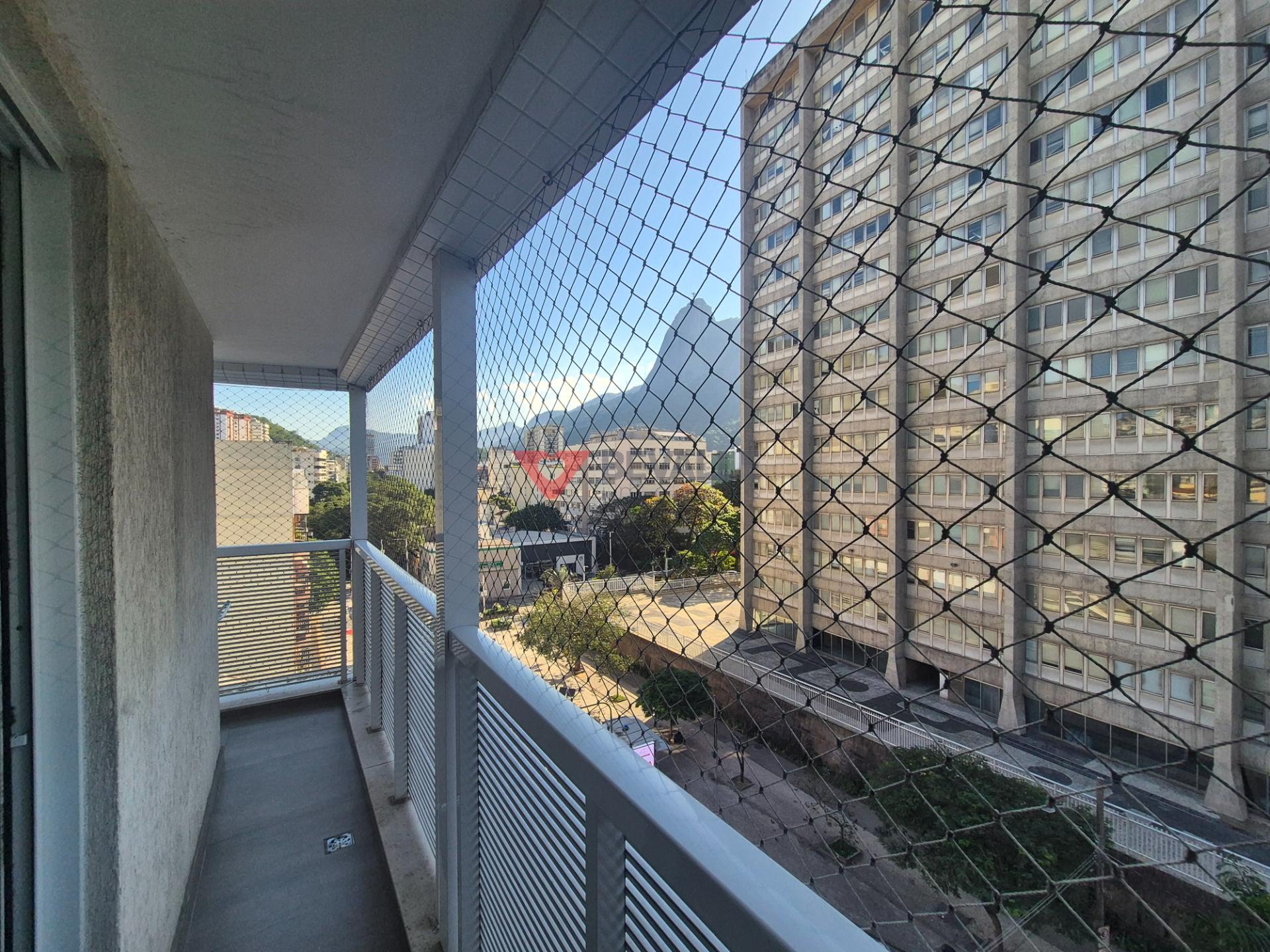 Apartamento à venda com 4 quartos, 1 suíte, 2 vagas e 115m² no Botafogo, Rio de Janeiro (RJ) — foto 11 de 30
