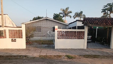 Casa com 3 quartos a venda em Matinhos