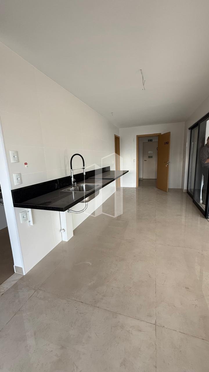 Apartamento à venda com 4 quartos, 4 suítes, 3 vagas e 266m² no Setor Bueno, Goiânia (GO) — foto 13 de 30