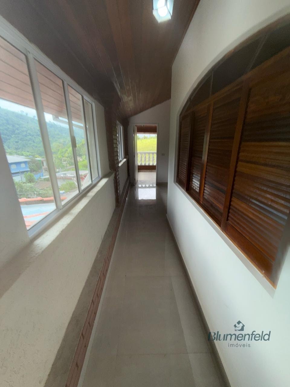 Casa para alugar com 5 quartos, 2 suítes, 4 vagas e 250m² no Vila Arujá, Arujá (SP) — foto 22 de 25