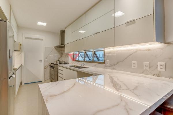 Apartamento à venda com 4 quartos, 3 suítes, 2 vagas e 325m² no Jardim Botânico, Rio de Janeiro (RJ) — foto 18 de 20