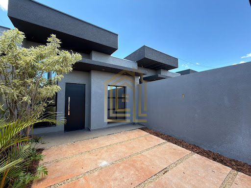 Casa à venda no bairro Madrid, Cascavel: 2 quartos, 69m², R$375 mil