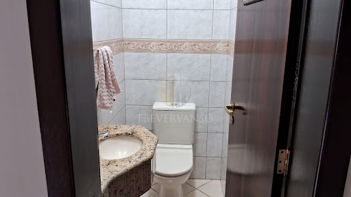 Sobrado  em Centro - Guaratuba, PR