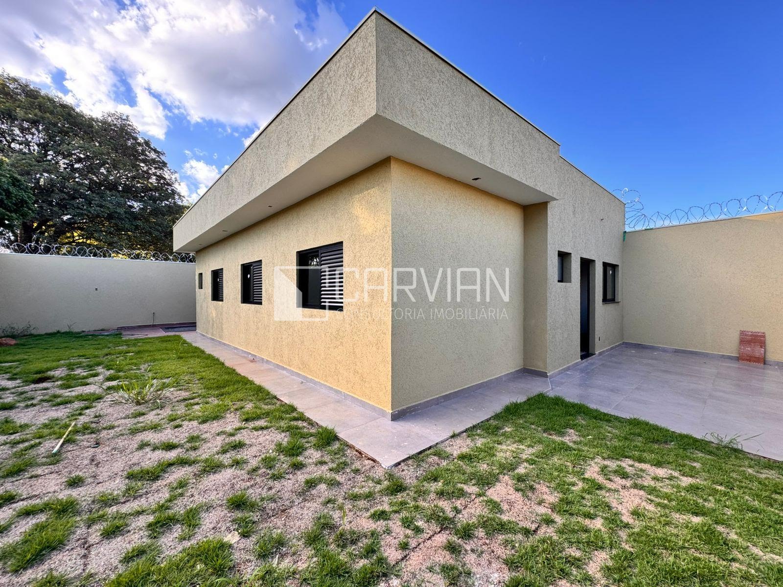 Casa à venda com 3 quartos, 1 suíte, 2 vagas e 110m² no Jardim Santa Cecília, Ribeirão Preto (SP) — foto 2 de 18