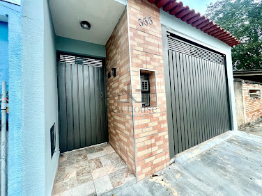 Casa à Venda em Vila Nova Itapetininga, 2 Dorms, 69m², R$350mil