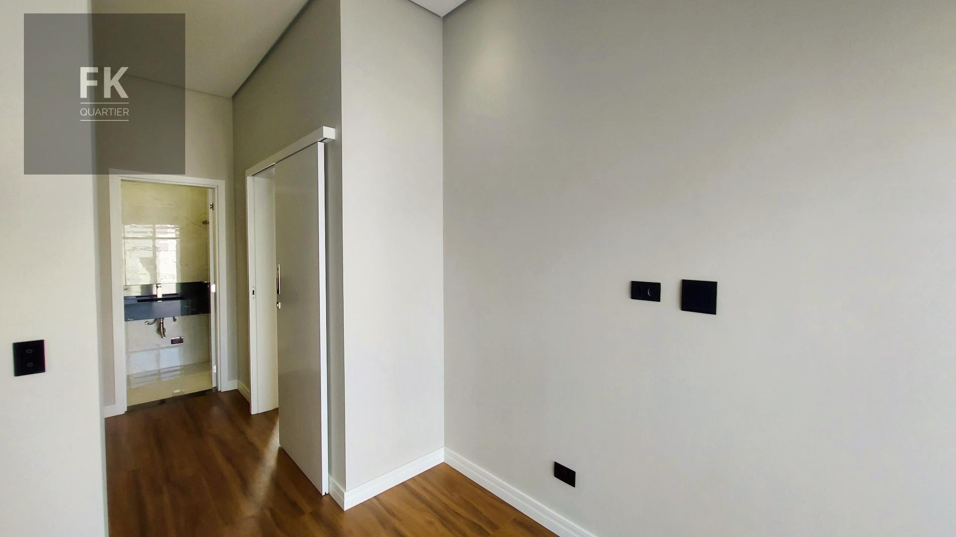 Casa à venda com 3 quartos, 3 suítes, 6 vagas e 265m² no Suru, Santana de Parnaíba (SP) — foto 21 de 27
