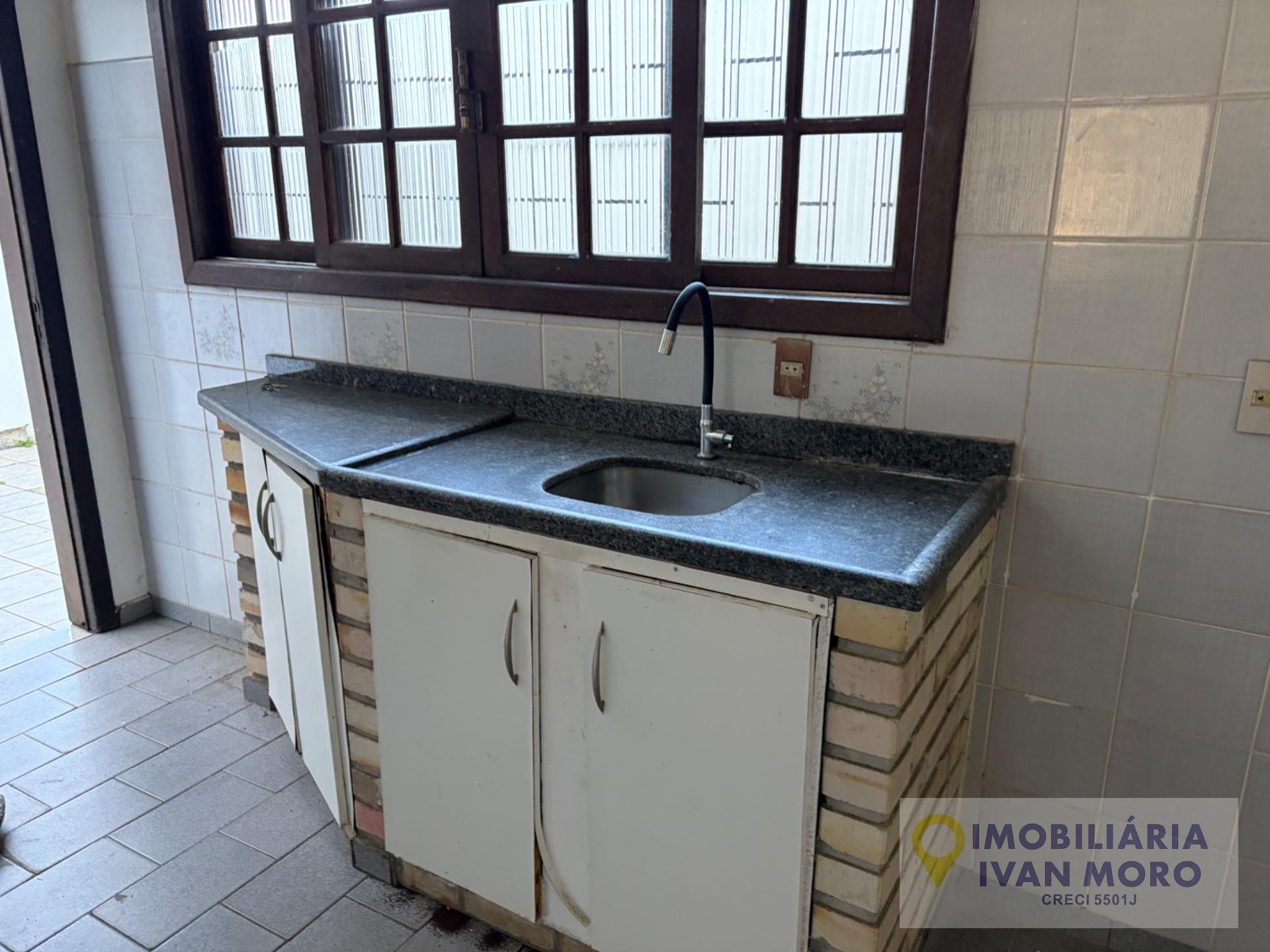 Casa à venda com 4 quartos, 2 suítes, 2 vagas e 180m² no Daniela, Florianópolis (SC) — foto 11 de 27