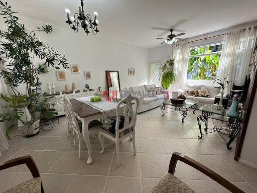 Casa à venda no Humaitá: 157m², 4 quartos, 2 vagas