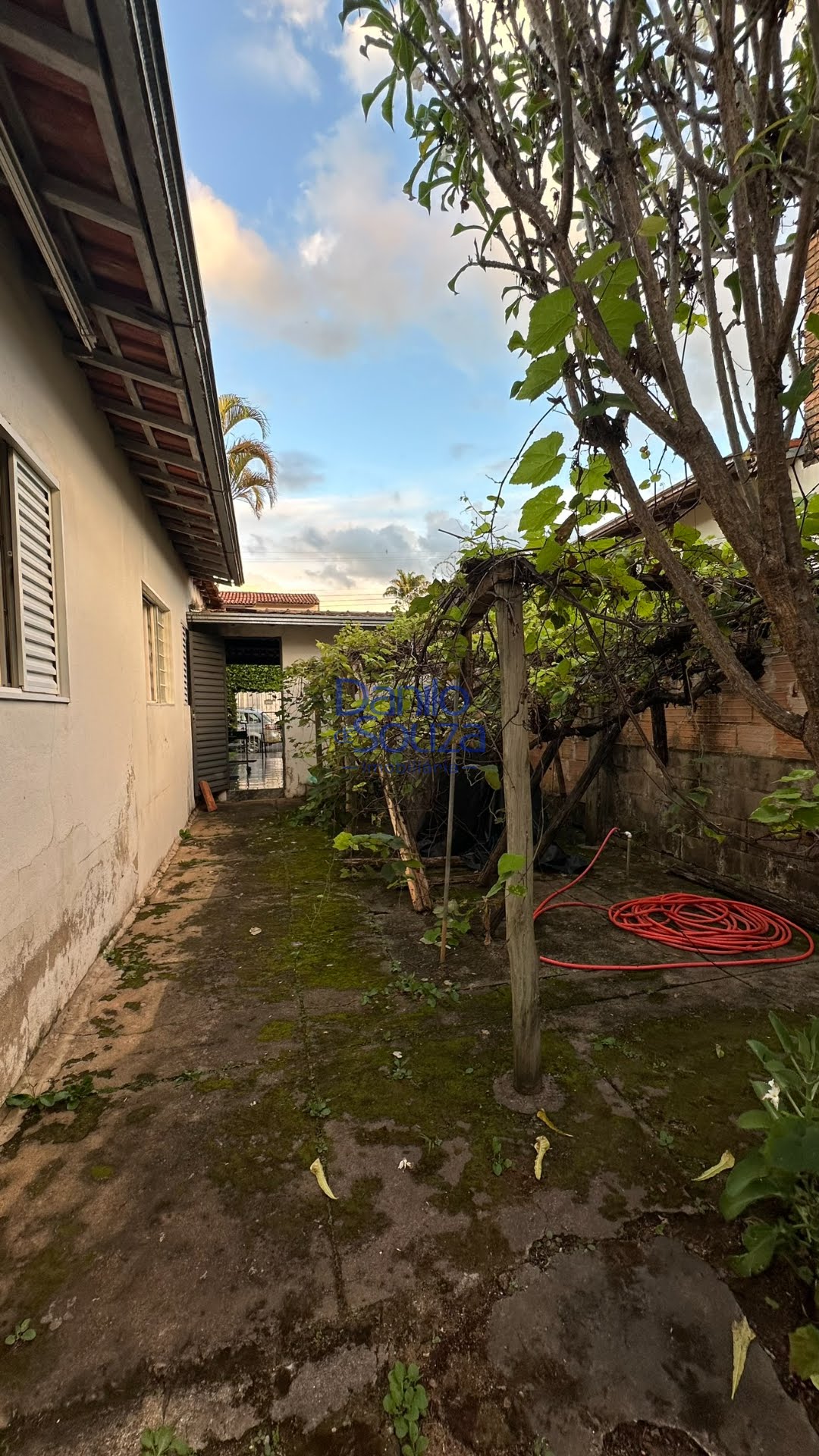 Casa à venda com 3 quartos, 1 banheiro, 2 vagas e 300m² no José Ferreira Guimarães (mangueira II ), Araxá (MG) — foto 6 de 22