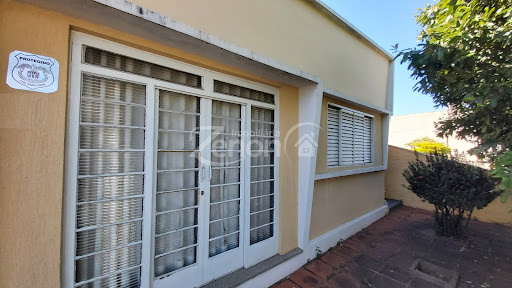 Casa em Vila Jardim  -  Adamantina