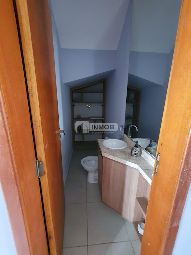 Casa em Condomínio à Venda na Vila Areao, Taubaté – 3 Dorms